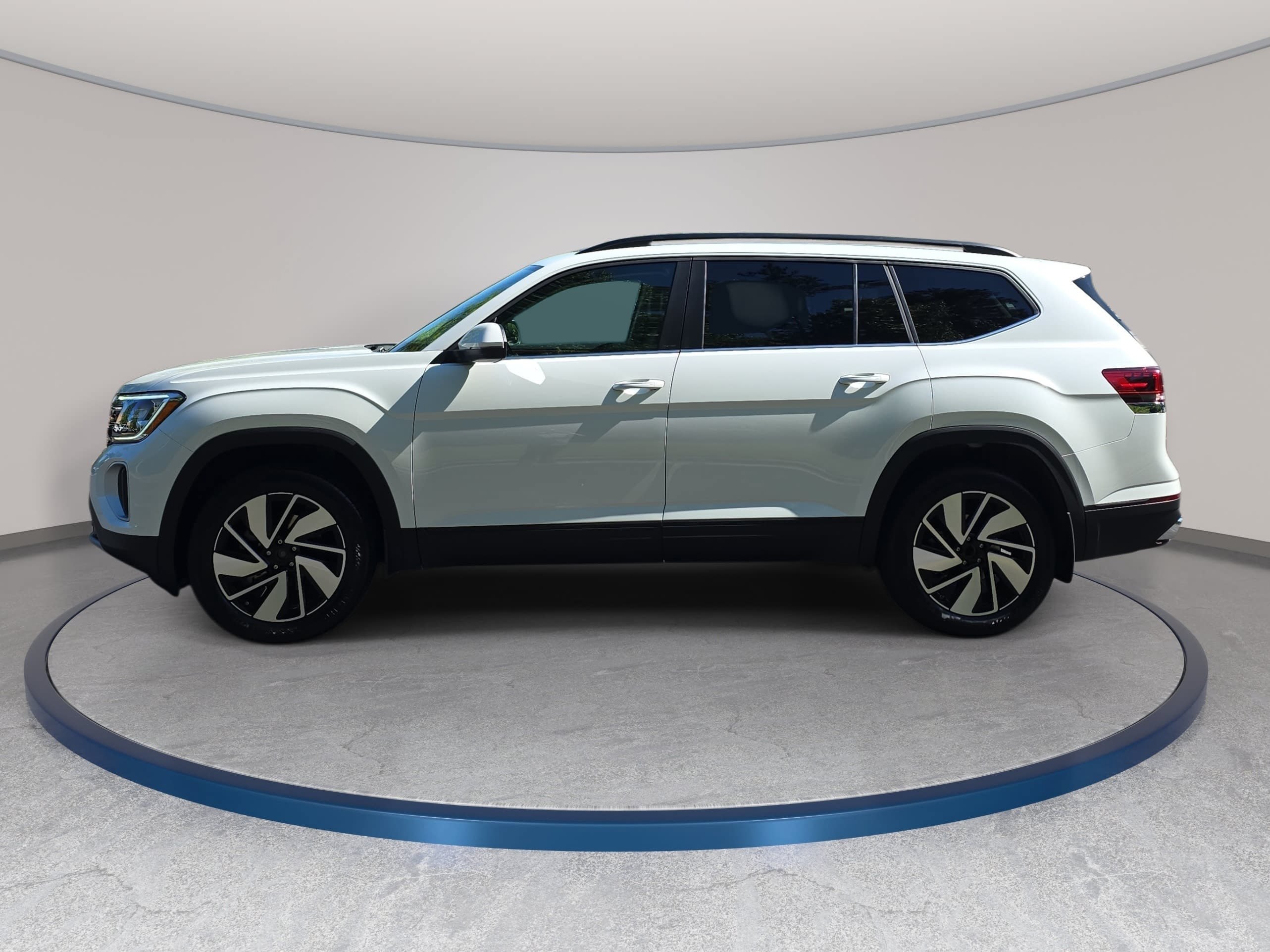 New 2026 Volkswagen Atlas SE FWD image 8