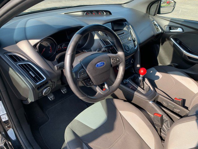 Used 2015 Ford Focus ST FWD image 8