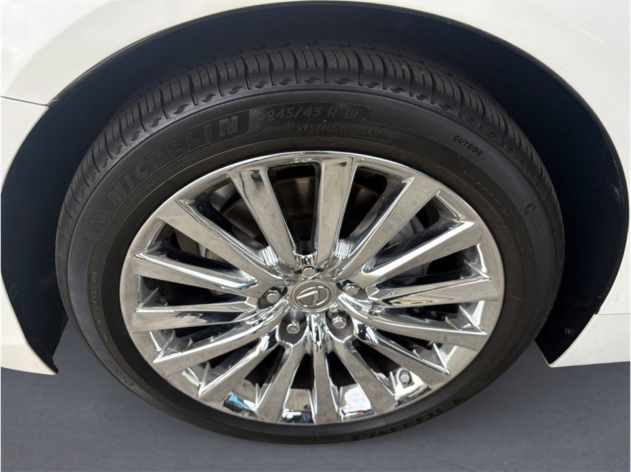 Used 2013 Lexus LS 460 w/ Ultra Luxury Pkg RWD image 8