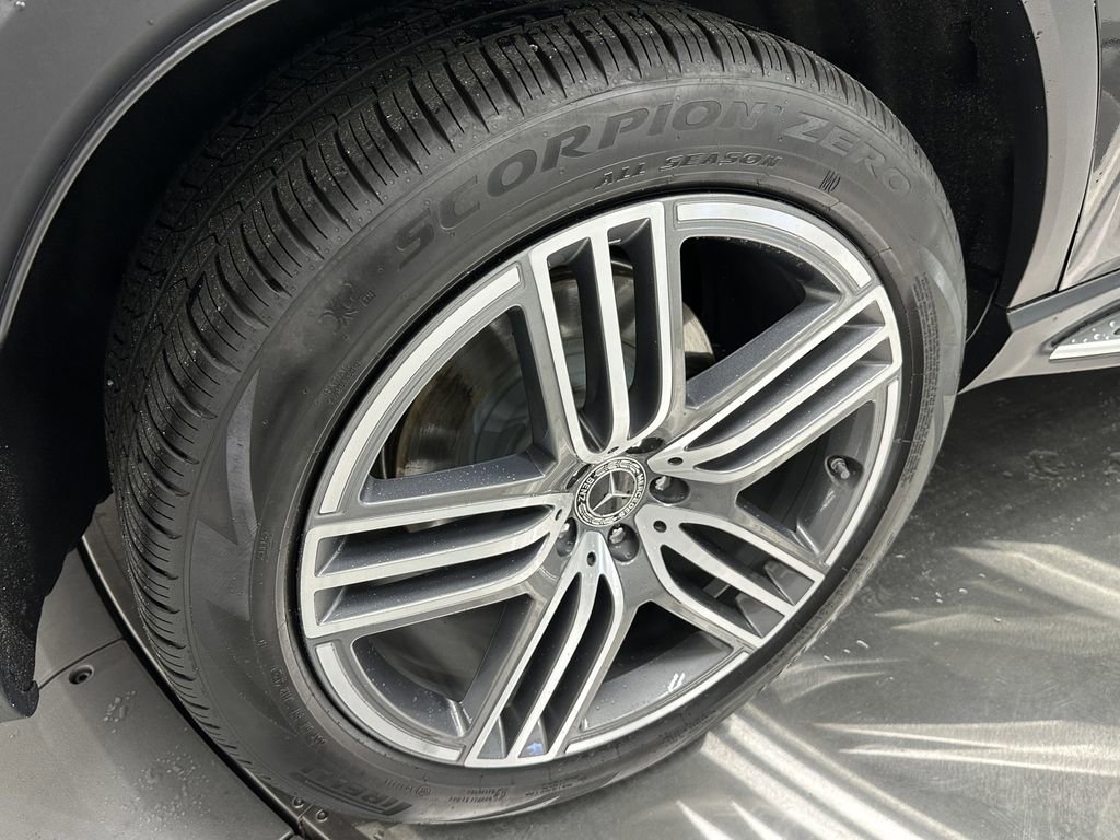 Certified 2025 Mercedes-Benz GLS 450 4MATIC image 21