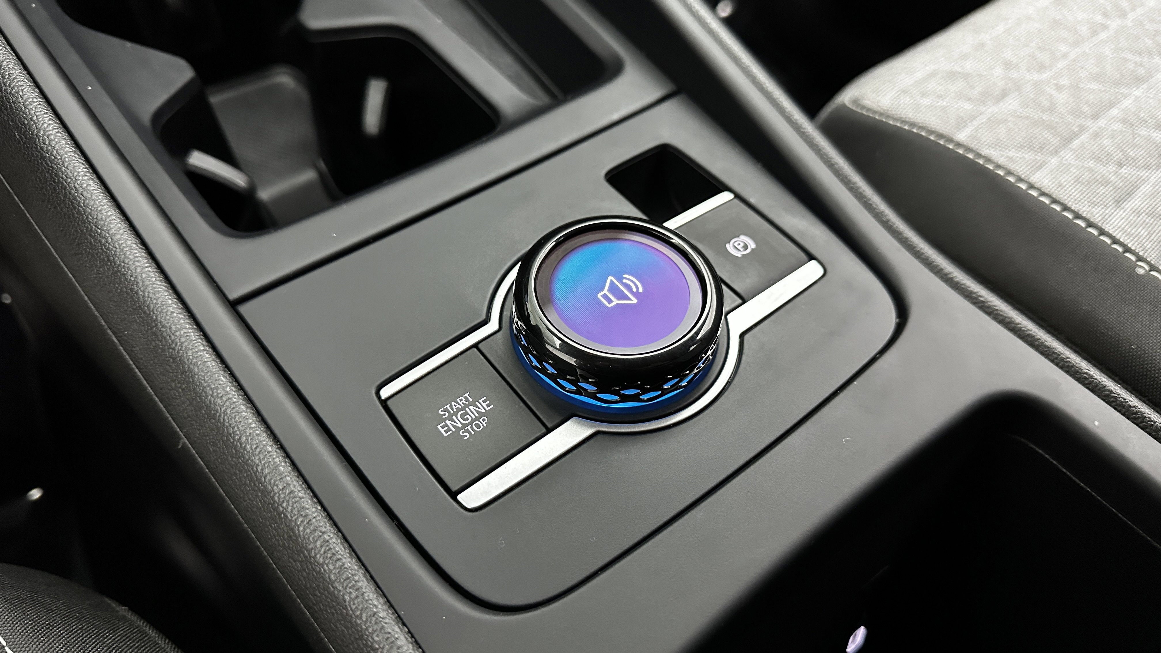 Used 2025 Volkswagen Tiguan S image 15