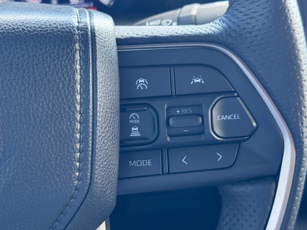Used 2025 Toyota Tacoma TRD Off-Road AWD/4WD image 10