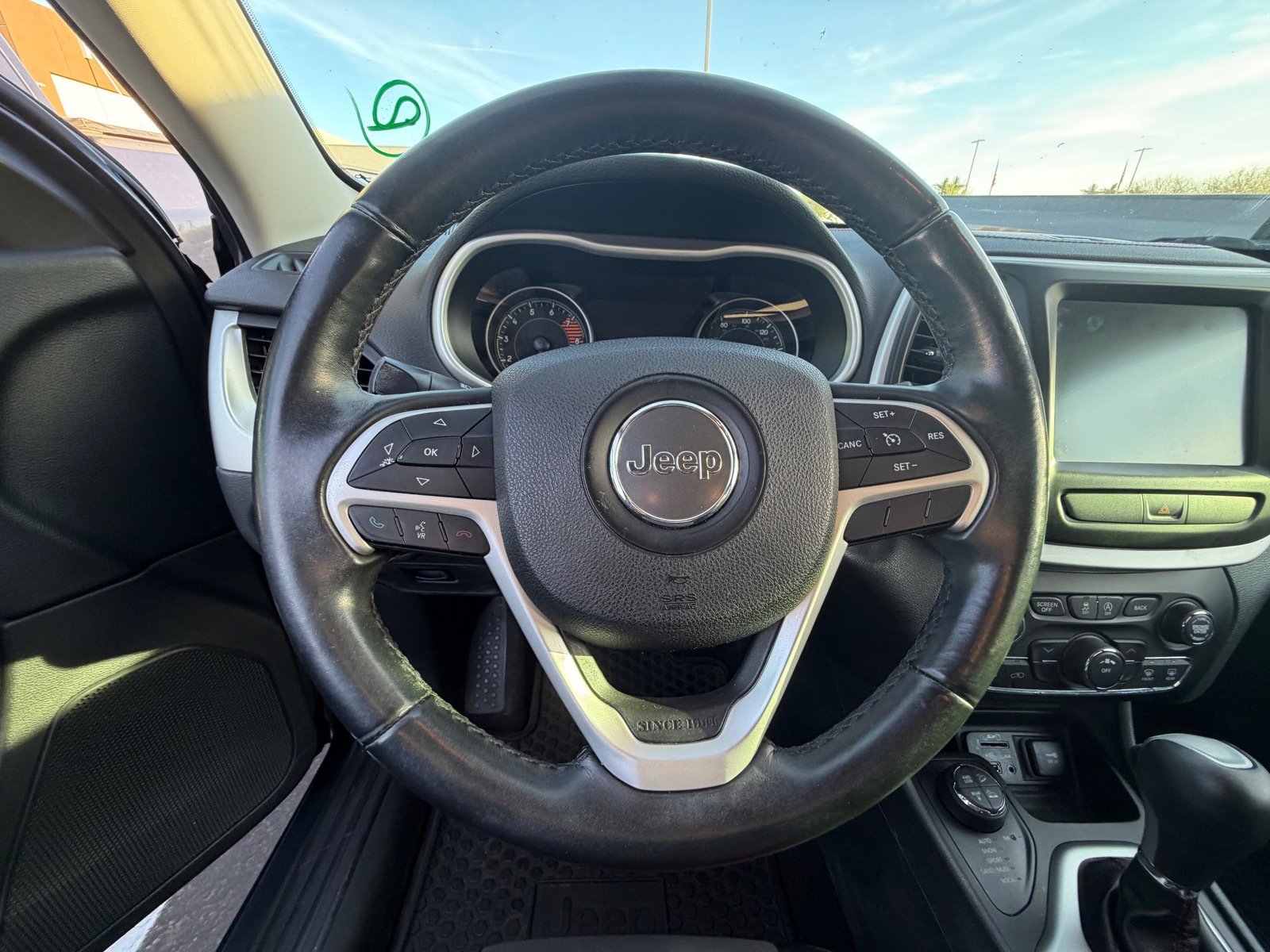 Used 2016 Jeep Cherokee Trailhawk image 10