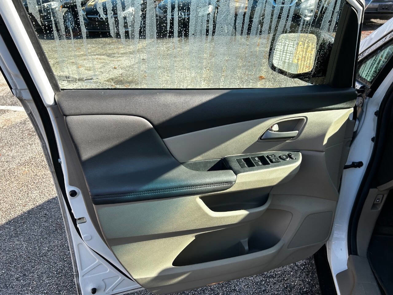 Used 2012 Honda Odyssey EX image 9