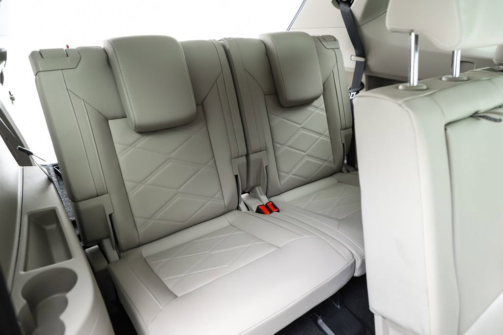 New 2026 Volkswagen Atlas SE image 40