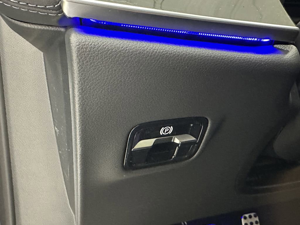 New 2026 Mercedes-Benz E 53 AMG e 4MATIC Sedan image 36