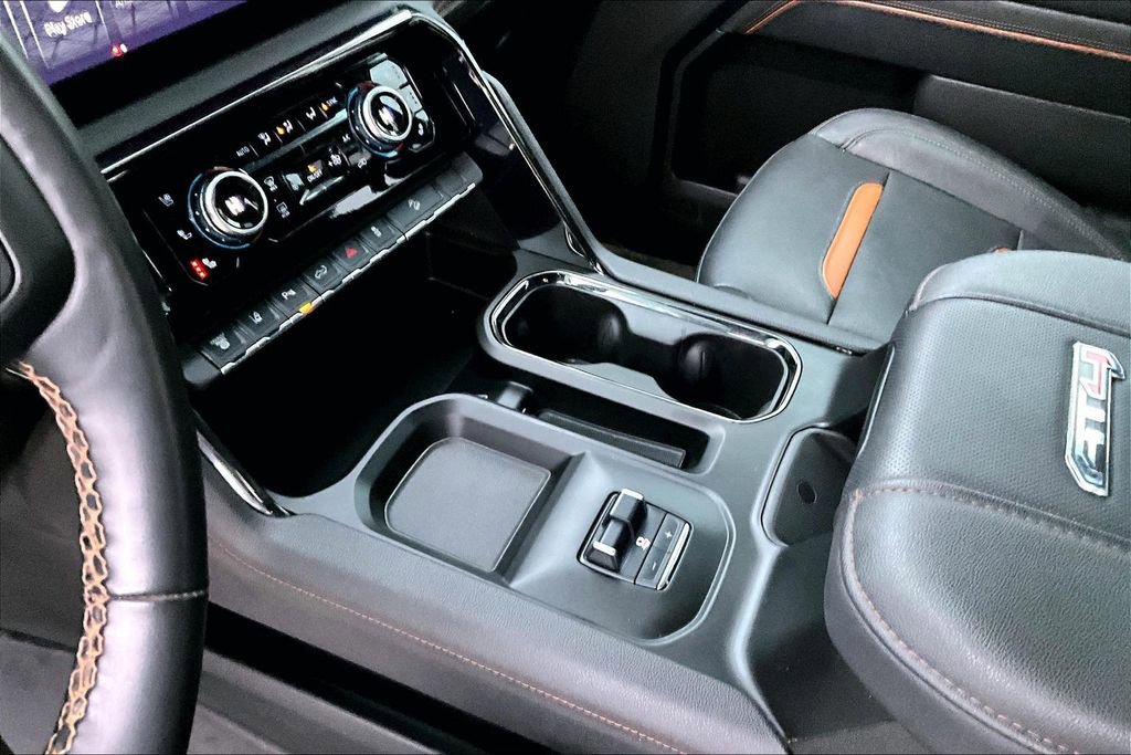 Used 2024 GMC Sierra 2500 AT4 w/ AT4 Premium Plus Package image 17