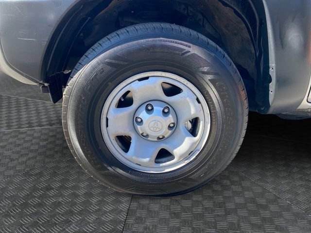 Used 2015 Toyota Tacoma 4x4 Access Cab V6 w/ Convenience Package image 29