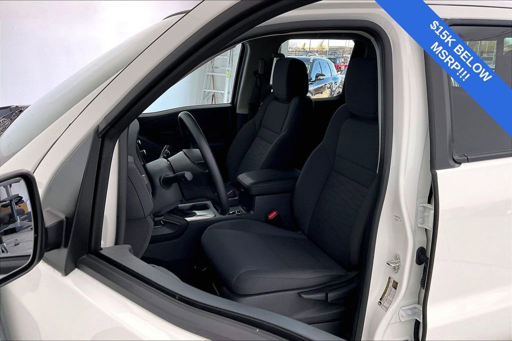 Used 2025 Nissan Frontier S image 34