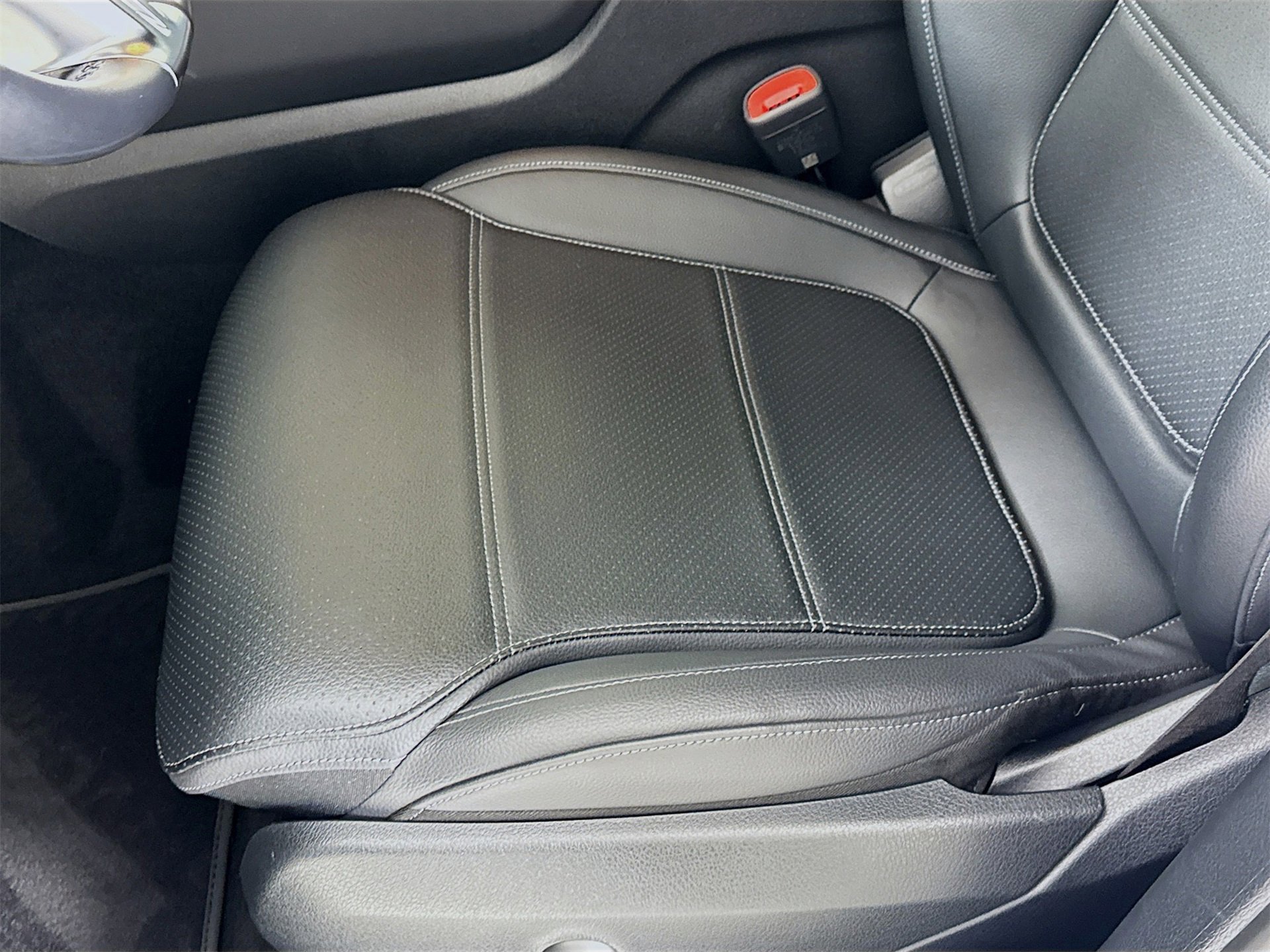 Certified 2025 Mercedes-Benz GLC 300 image 19