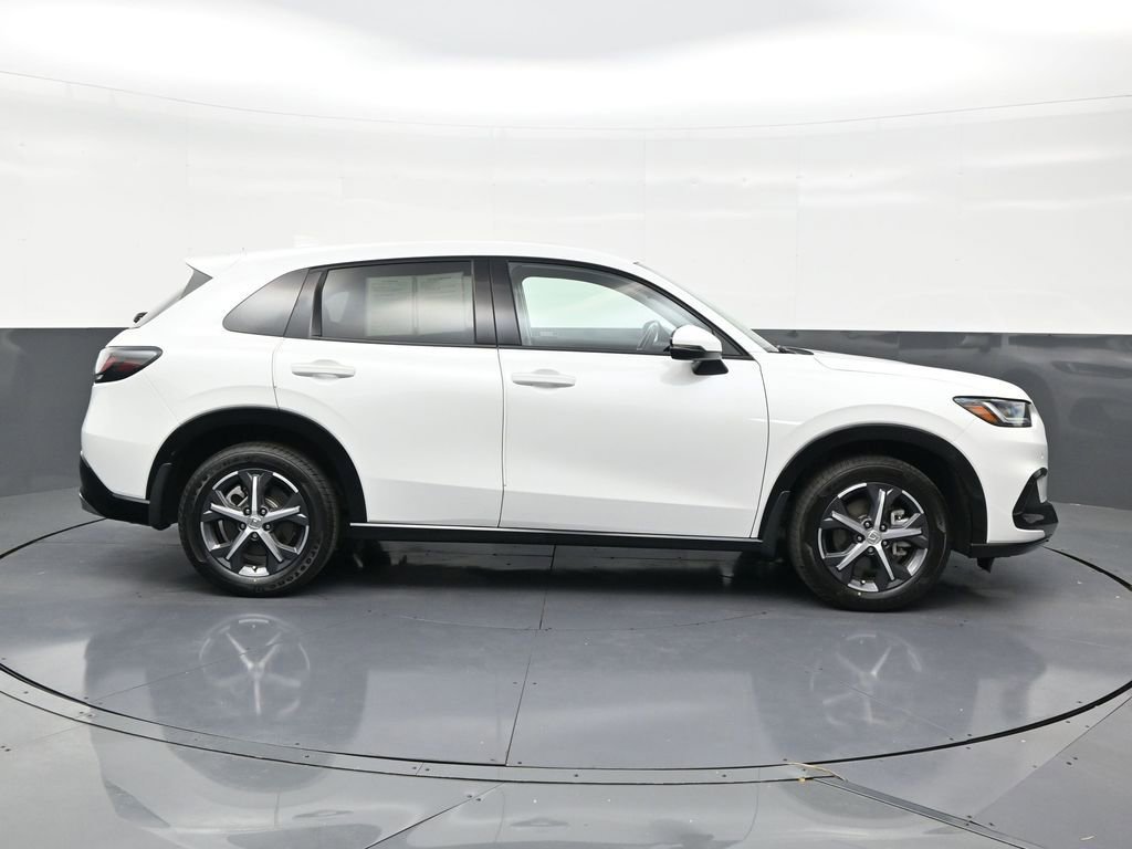 Used 2023 Honda HR-V EX-L image 6