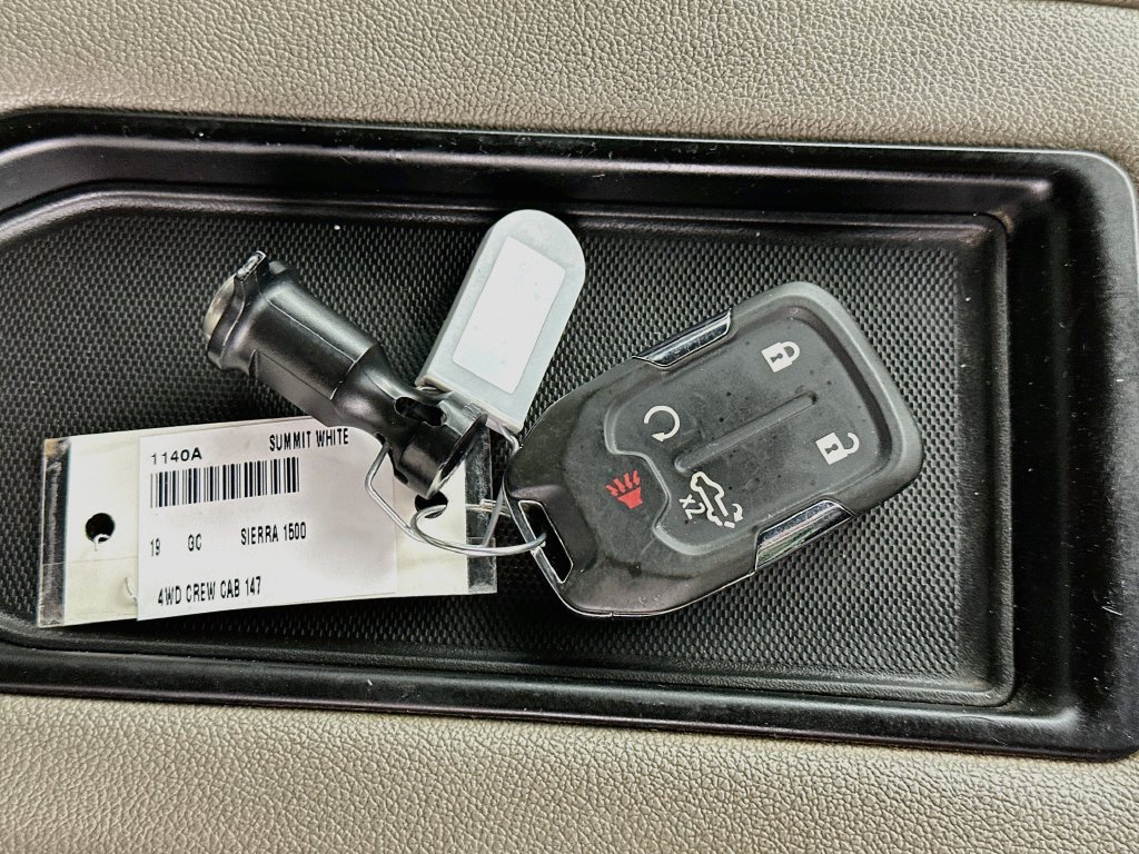 Used 2019 GMC Sierra 1500 SLT w/ SLT Premium Plus Package AWD/4WD image 34