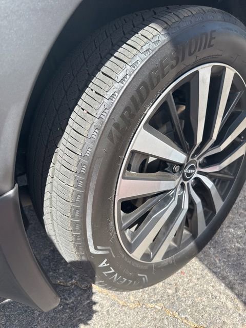 Certified 2024 Nissan Pathfinder Platinum AWD/4WD image 15