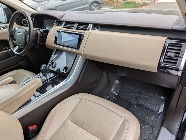 Used 2018 Land Rover Range Rover Sport HSE image 23