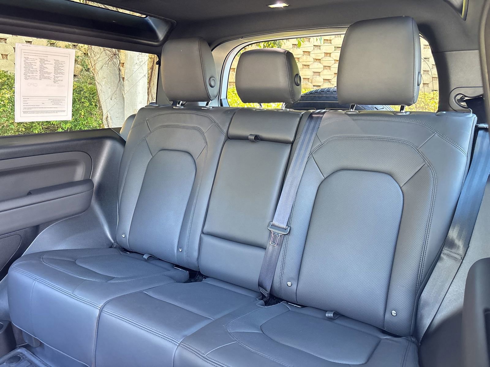 Used 2025 Land Rover Defender 90 S image 27