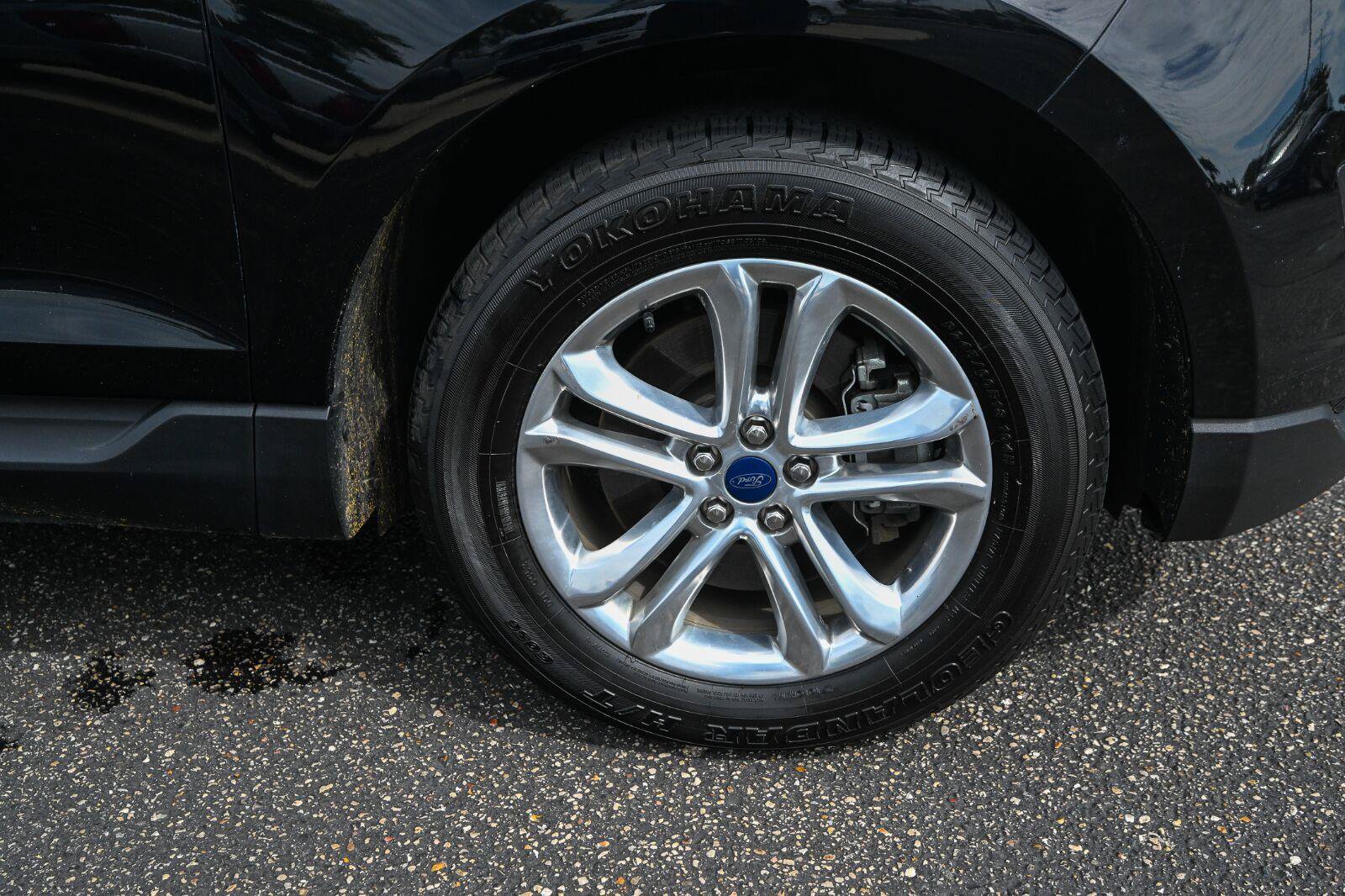 Used 2017 Ford Edge SEL w/ Canadian Touring Package AWD/4WD image 15