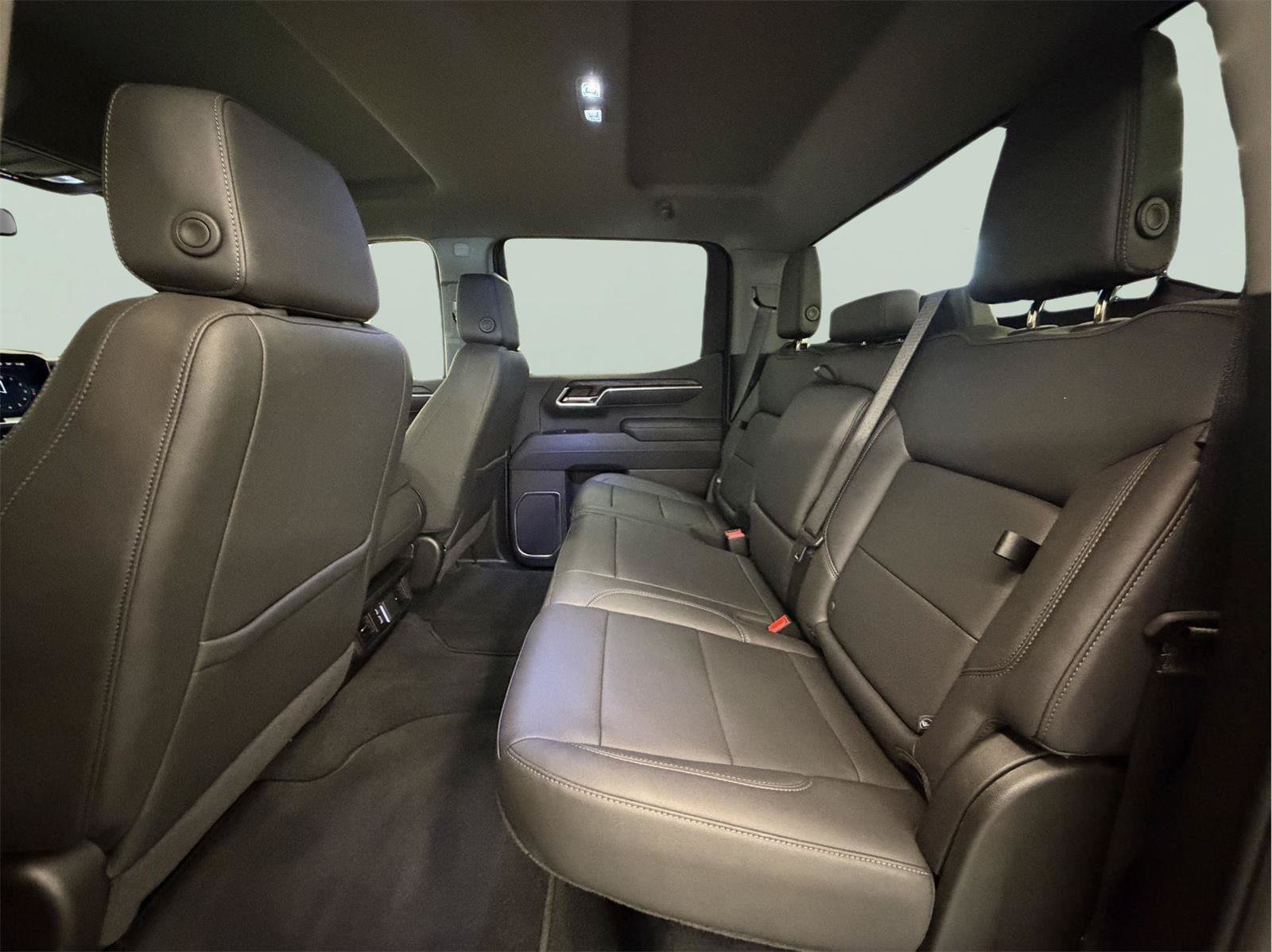 Certified 2025 GMC Sierra 1500 SLT AWD/4WD image 21