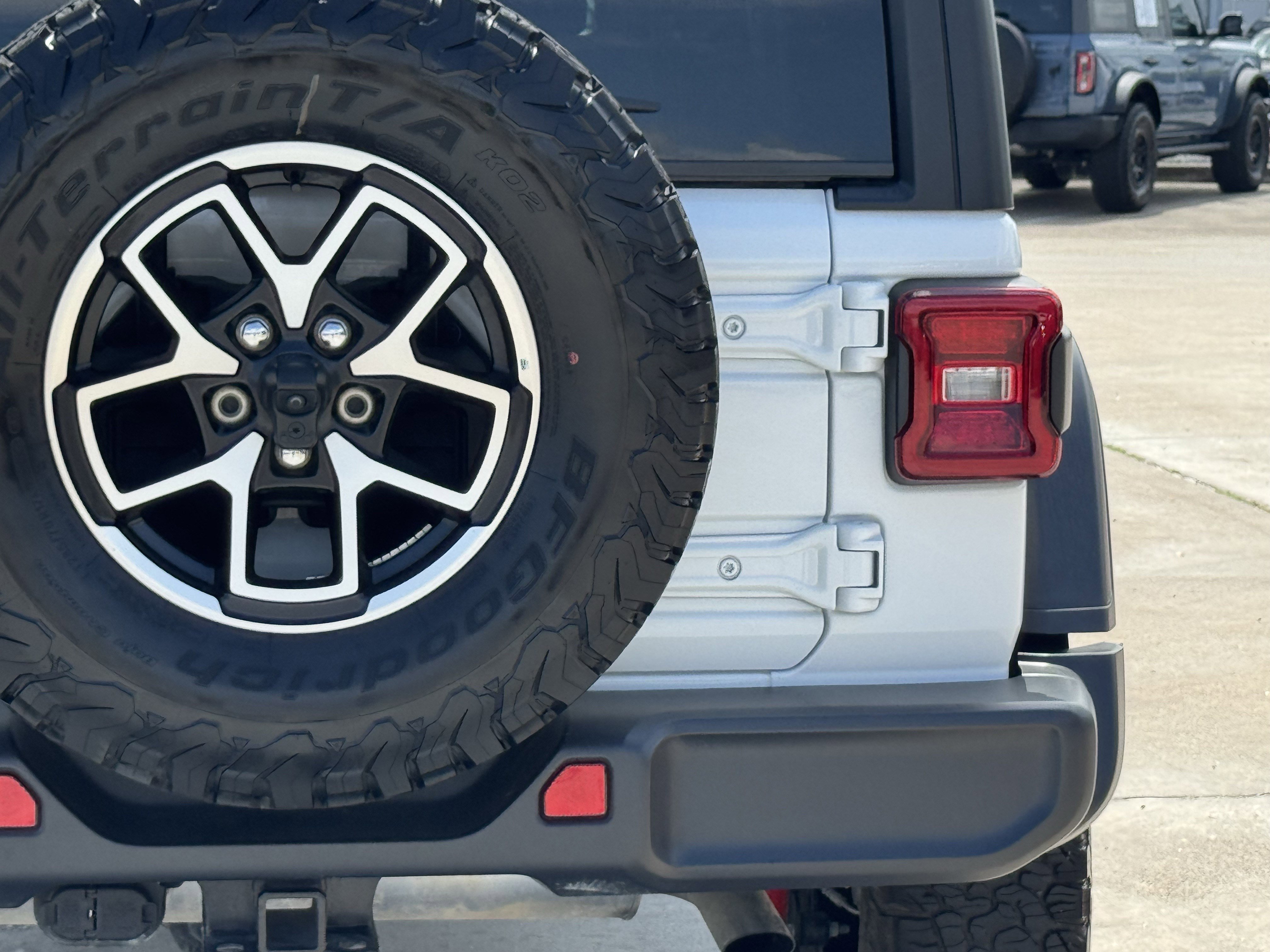 Used 2025 Jeep Wrangler Unlimited Rubicon image 10