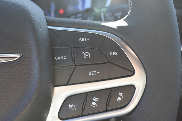 New 2026 Chrysler Pacifica Select image 23