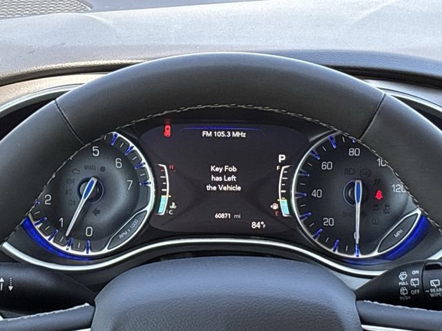 Used 2024 Chrysler Pacifica Touring-L image 14