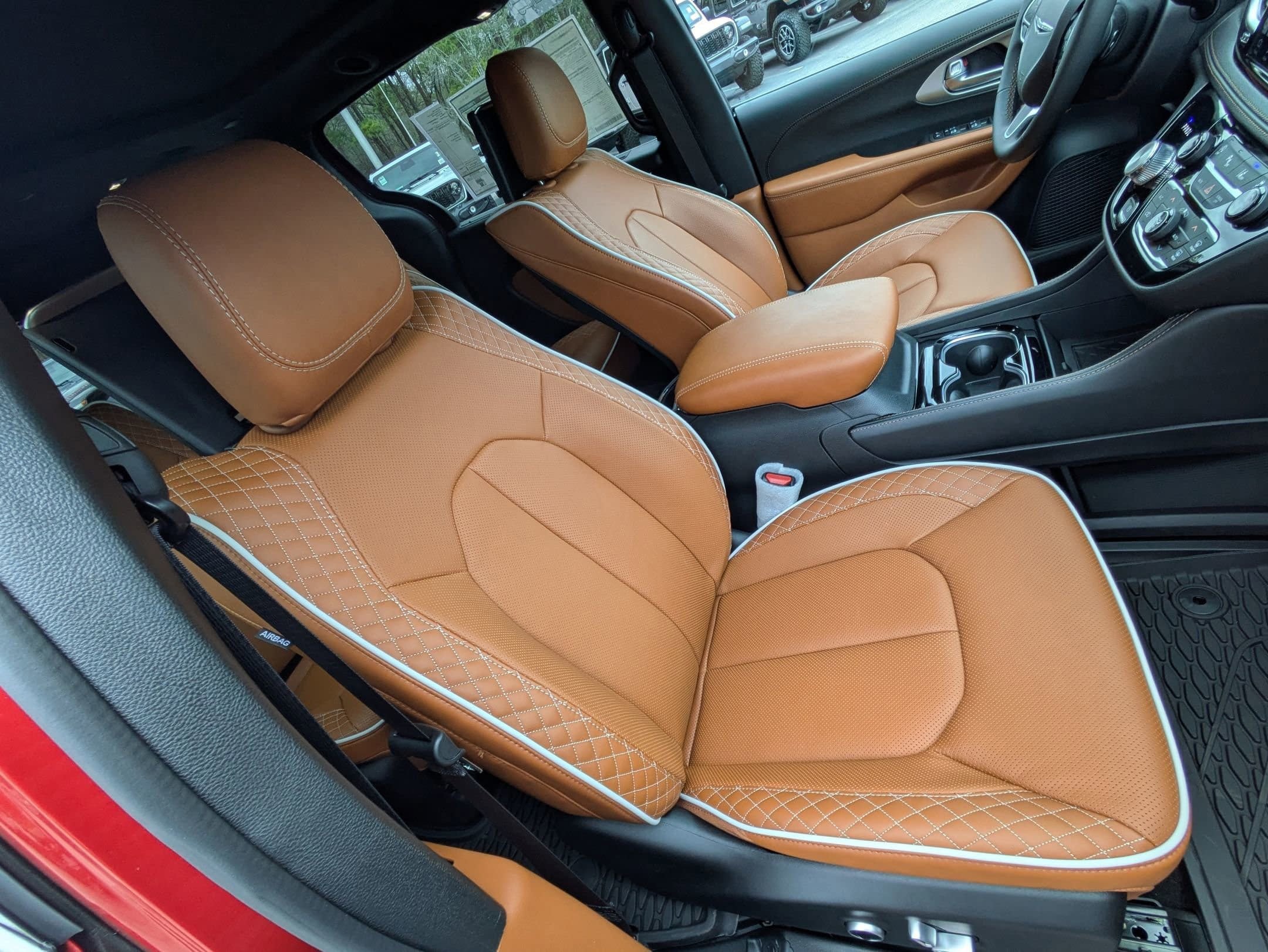 New 2026 Chrysler Pacifica Pinnacle FWD image 31