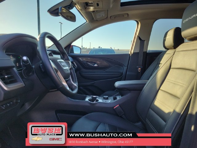 Used 2024 GMC Terrain Denali w/ Denali Premium Package AWD/4WD image 15