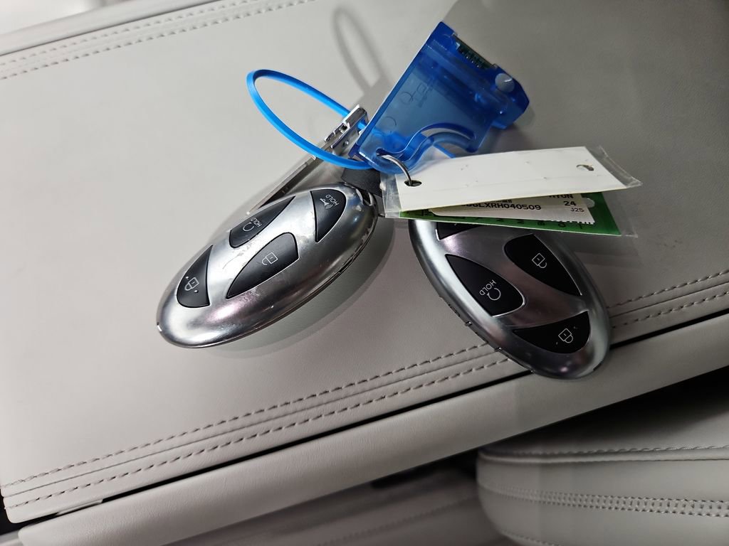 Used 2024 Hyundai Santa Fe Calligraphy image 31