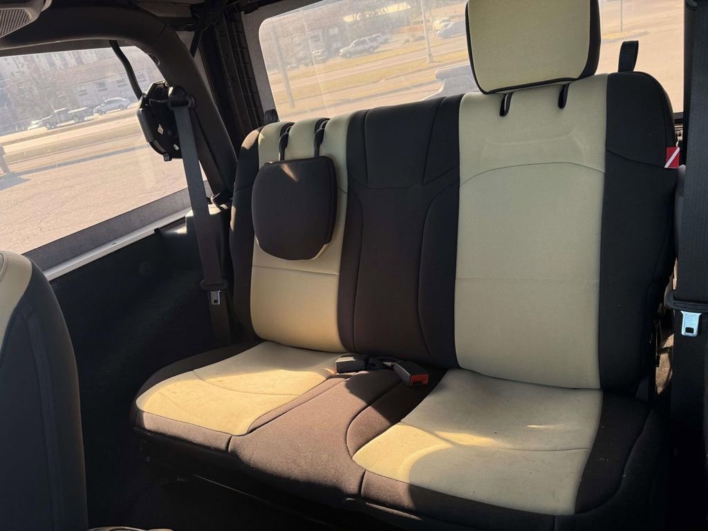 Used 2021 Jeep Wrangler Sport image 21