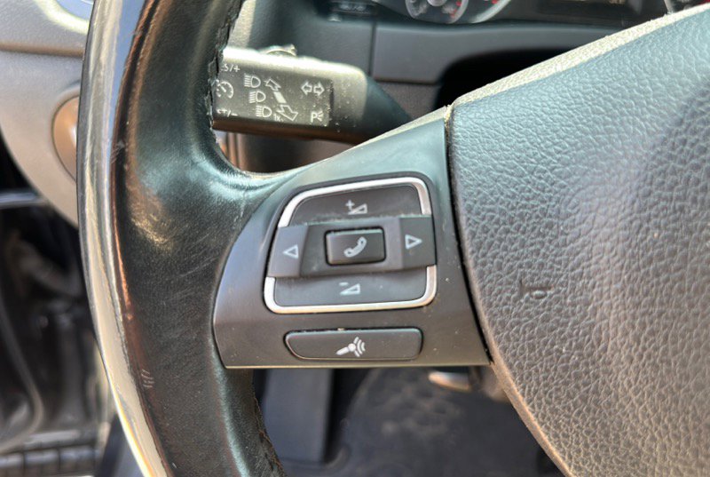 Used 2013 Volkswagen Tiguan S image 20