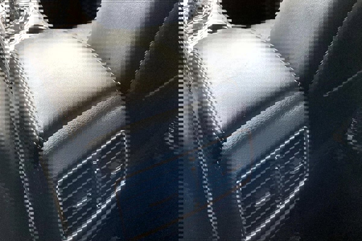 Used 2015 INFINITI Q50 Premium w/ Navigation Package image 32