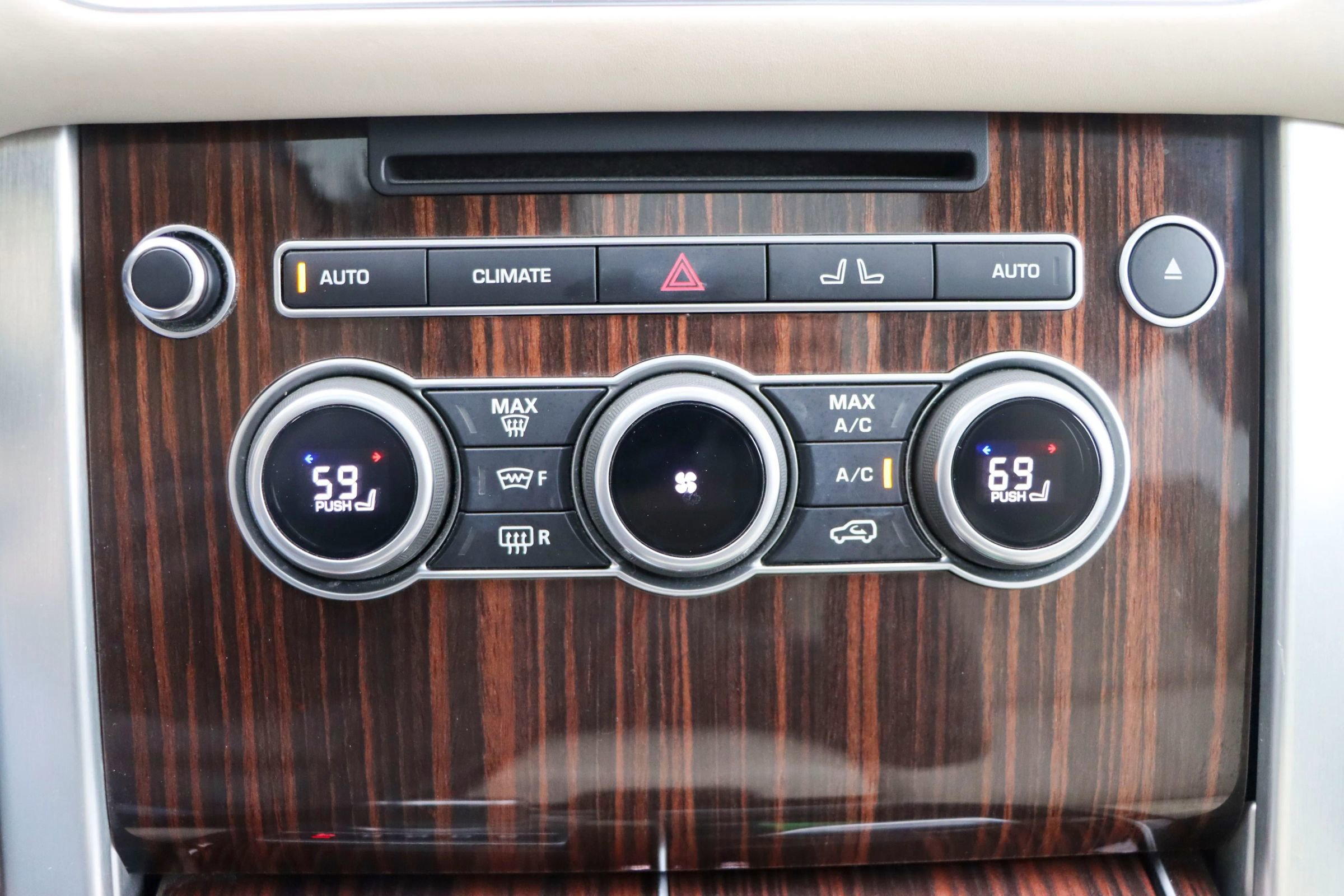 Used 2017 Land Rover Range Rover HSE image 37