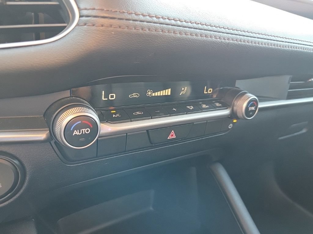 Used 2025 MAZDA MAZDA3 s FWD image 37