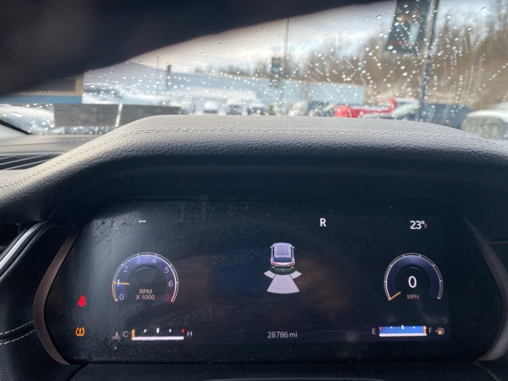 Used 2023 Jeep Grand Cherokee L Limited w/ Trailer Tow Group (B) image 4