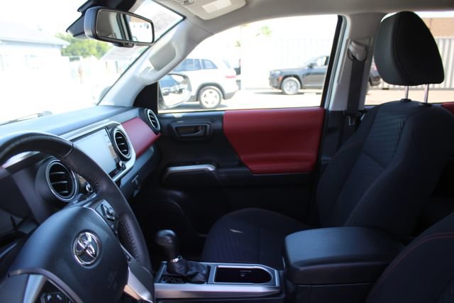 Used 2023 Toyota Tacoma SR5 RWD image 33
