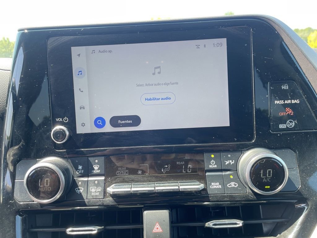 Used 2024 Toyota Highlander LE image 60