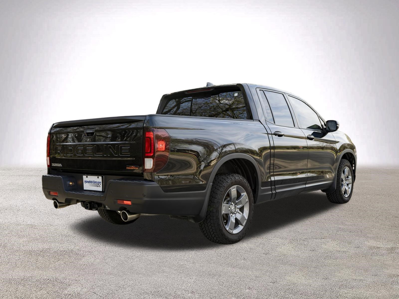 Used 2025 Honda Ridgeline TrailSport image 9