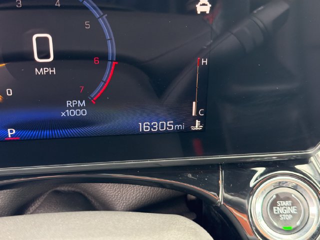 Certified 2024 Chevrolet Trax RS w/ Sunroof Package FWD image 19