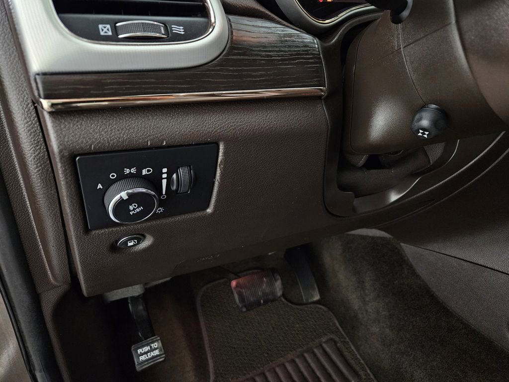 Used 2018 Jeep Grand Cherokee Summit w/ Platinum Series Group RWD image 24