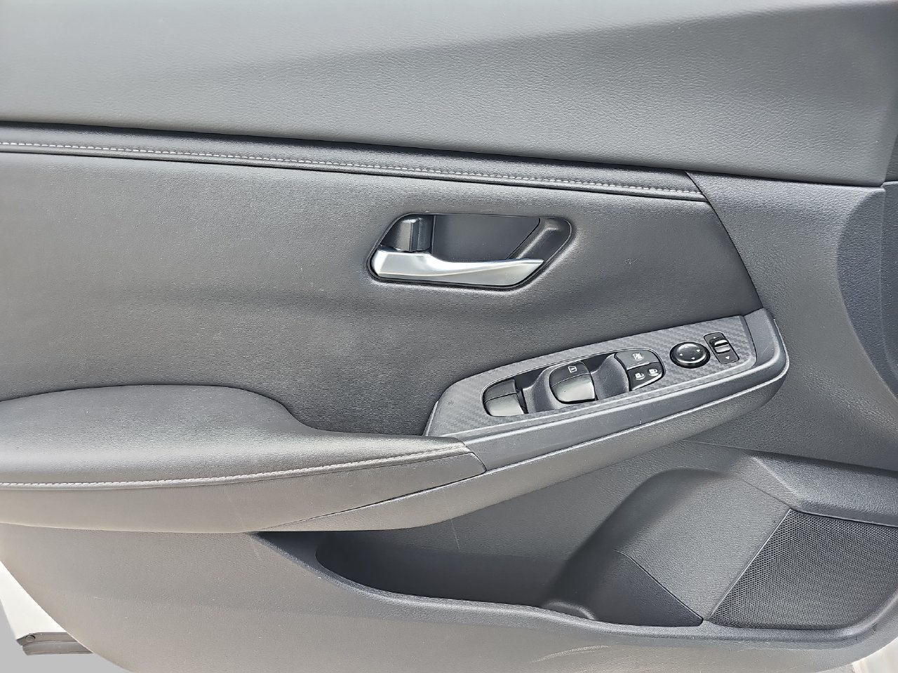Used 2021 Nissan Sentra SV FWD image 30