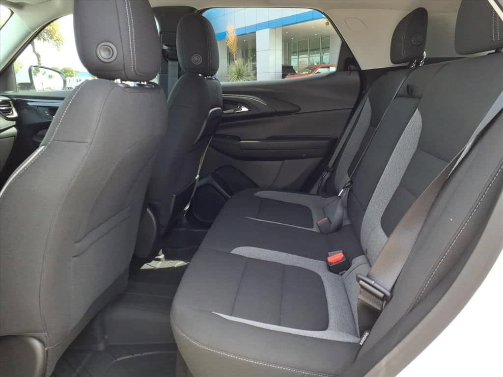 New 2026 Chevrolet TrailBlazer LT w/ Convenience Package AWD/4WD image 16