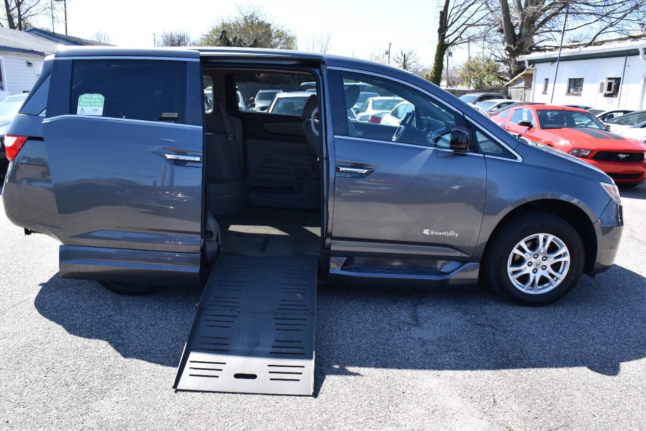 Used 2011 Honda Odyssey EX image 2