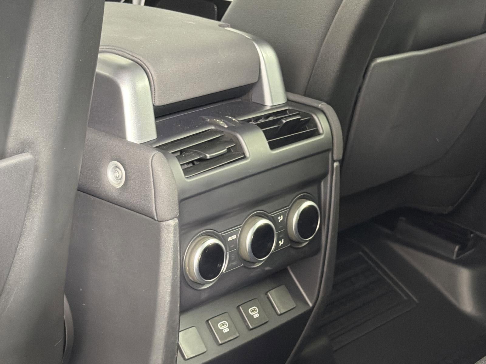 Used 2023 Land Rover Defender 110 S image 26