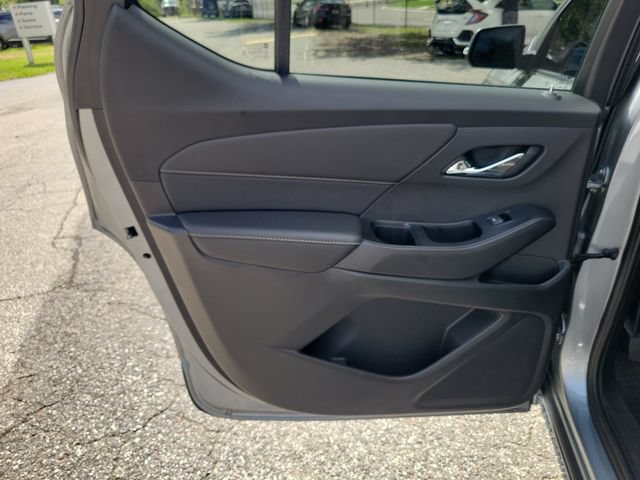 Used 2023 Chevrolet Traverse Premier FWD image 14