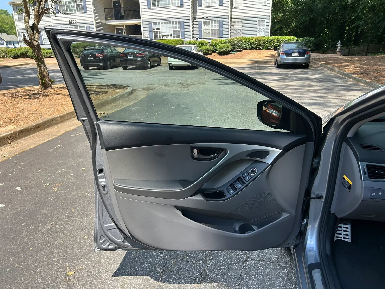 Used 2014 Hyundai Elantra Sport FWD image 9