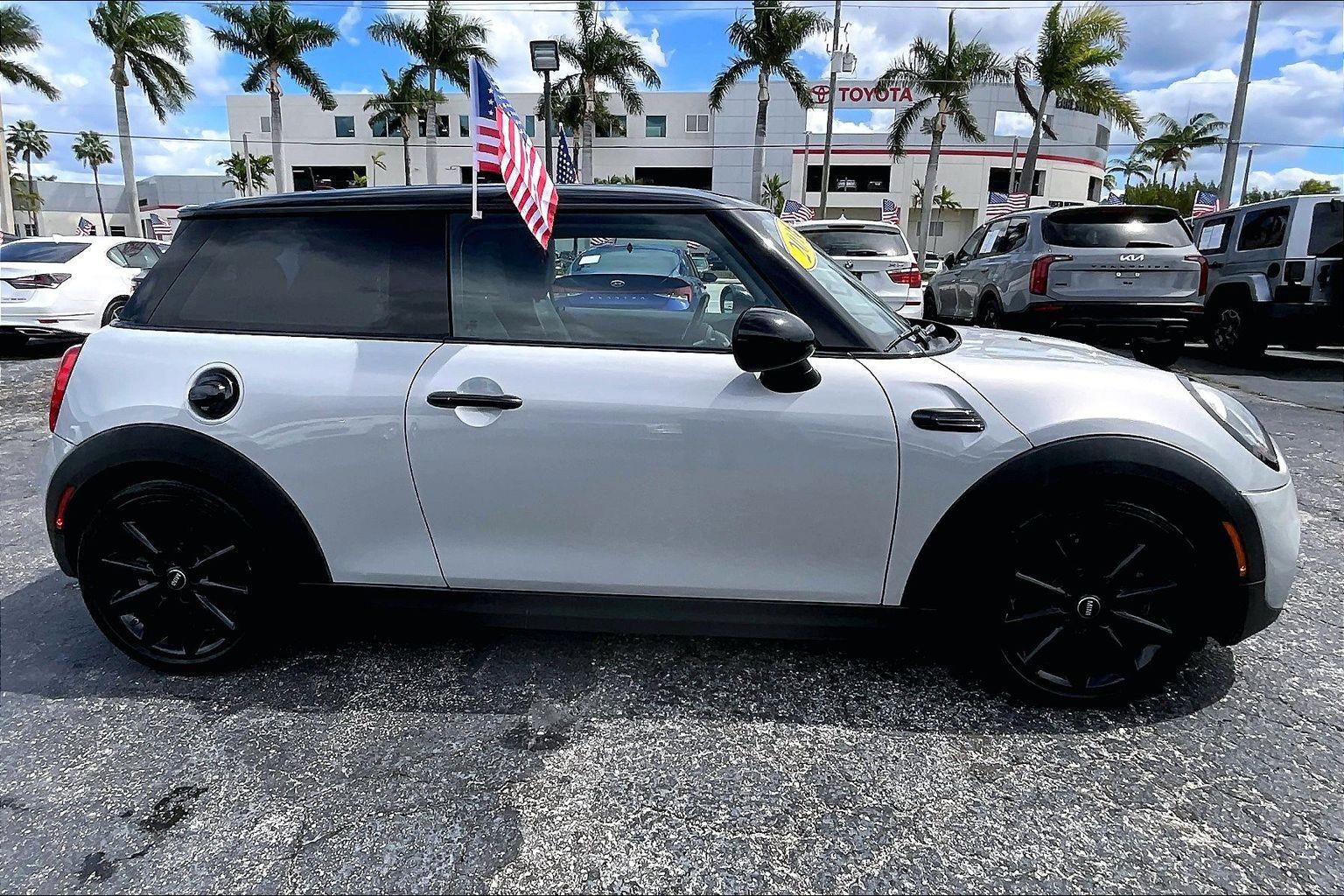 Used 2016 MINI Cooper S image 30