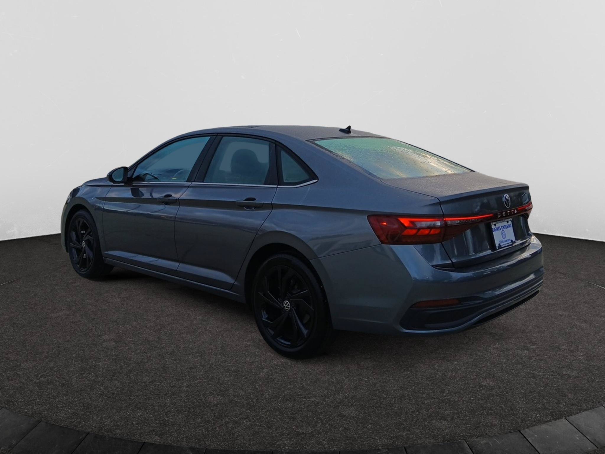 Certified 2026 Volkswagen Jetta SE FWD image 5