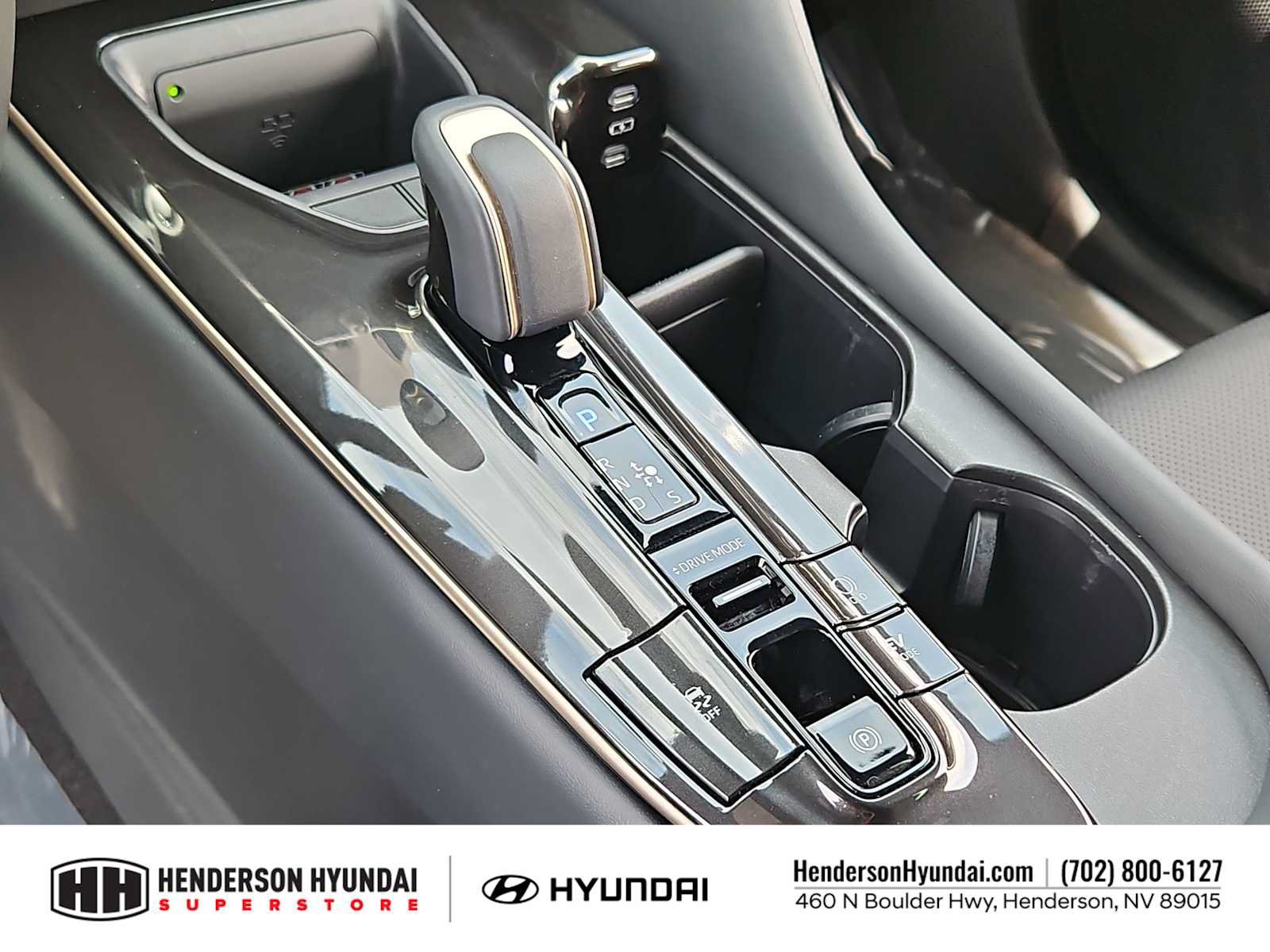 Used 2025 Toyota Crown Signia AWD/4WD image 32