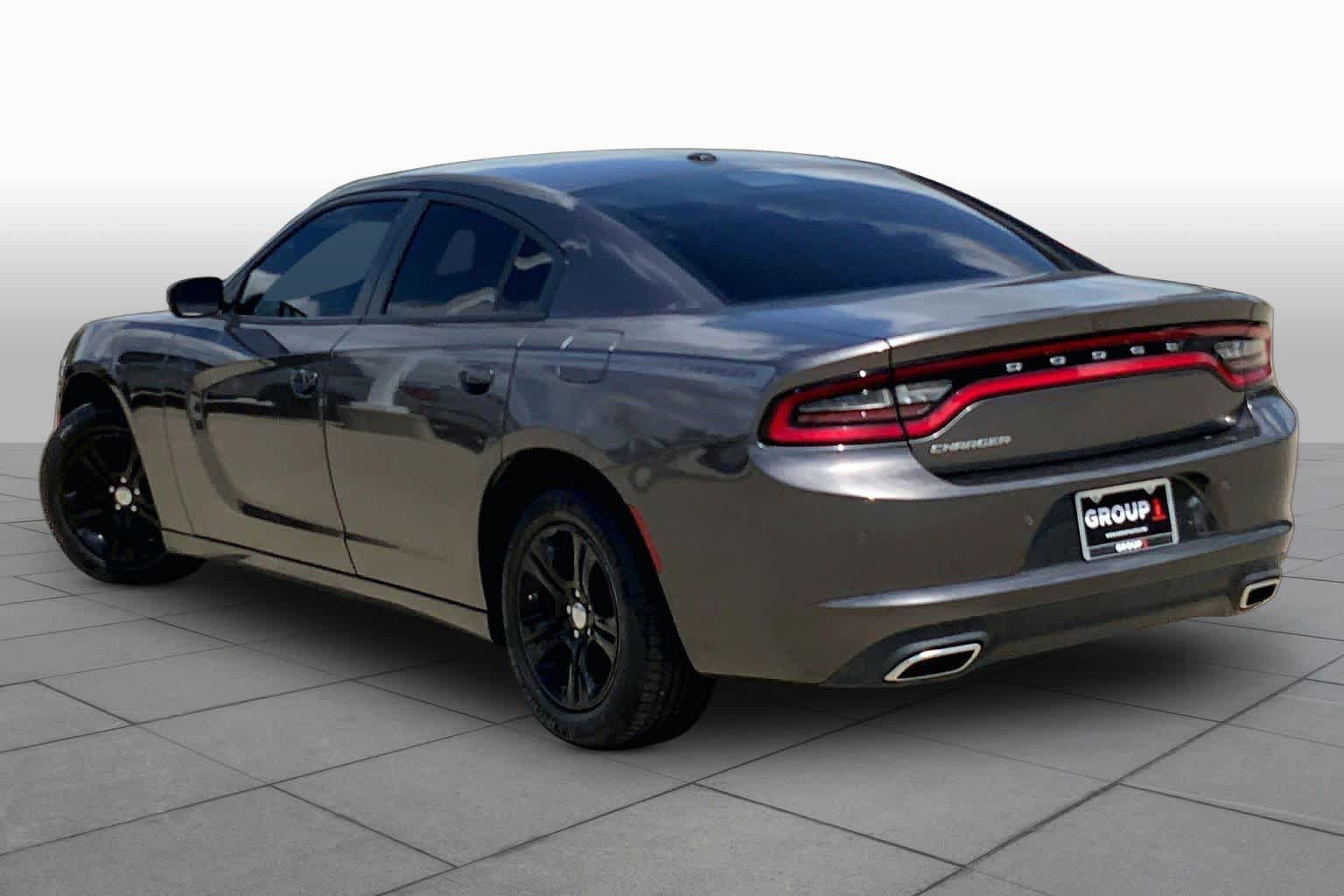 Used 2022 Dodge Charger SXT image 12