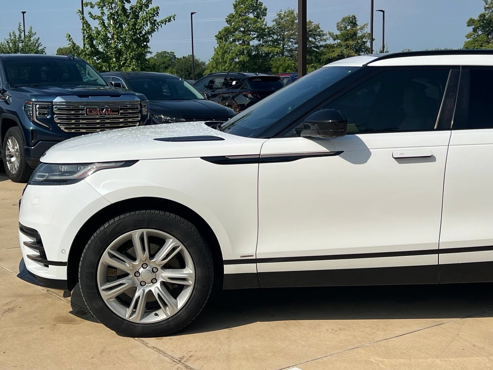 Used 2021 Land Rover Range Rover Velar R-Dynamic S AWD/4WD image 7
