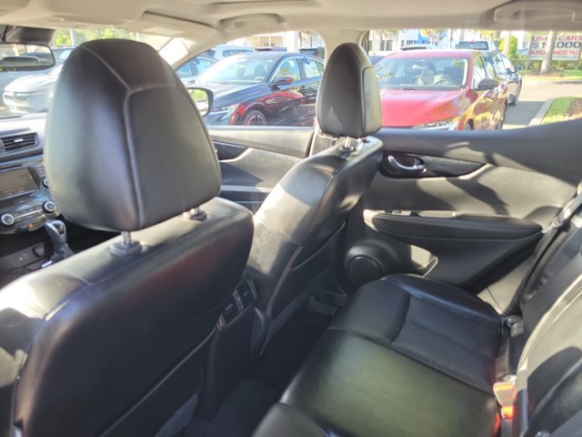 Used 2022 Nissan Rogue Sport SL w/ Premium Package FWD image 13